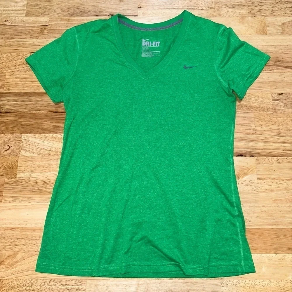 Nike Dri-FIT Women’s Green V-Neck Tee (Size M)
